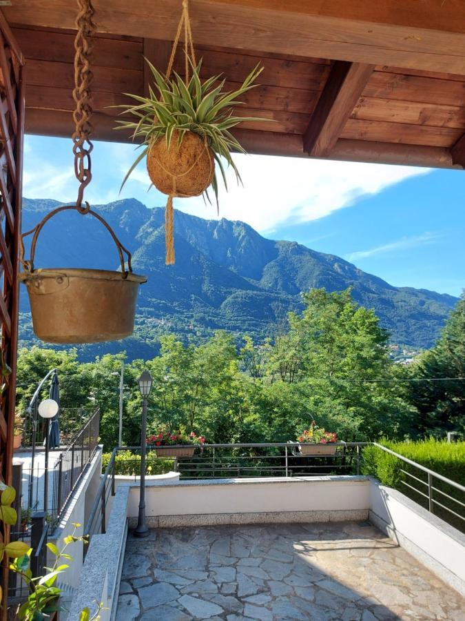 Casa Vacanza Il Glicine Casale Corte Cerro Екстер'єр фото