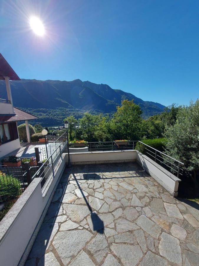 Casa Vacanza Il Glicine Casale Corte Cerro Екстер'єр фото